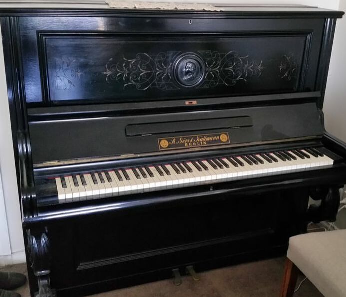 Piano from the 1800's